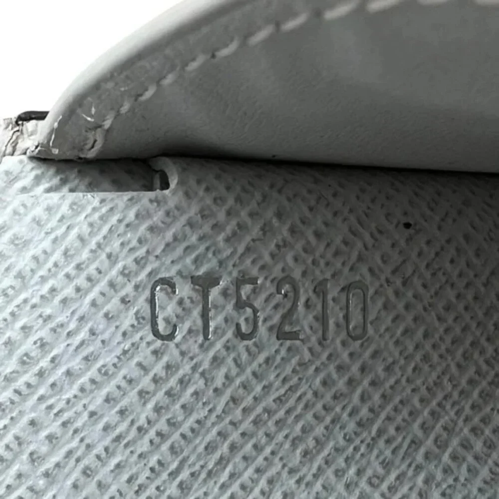 Louis Vuitton Men's Wallet- Virgil Abloh Taigarama 
